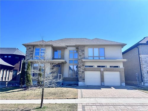 793 Sundrops Crt, Waterloo, ON, N2V0C5 | Card Image