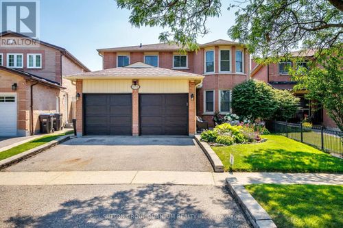 6187 Camgreen Circle, Mississauga (East Credit), ON, L5N4N5 | Card Image