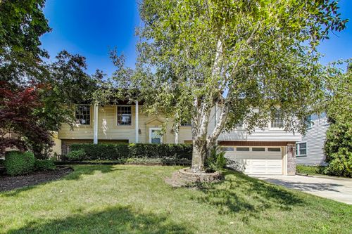 220 Stonegate Rd, Buffalo Grove, IL, 60089-1917 | Card Image
