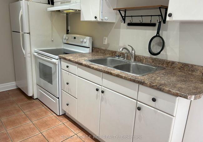 B - 5997 5 Th Line, House other with 2 bedrooms, 1 bathrooms and 2 parking in Egbert ON | Image 5