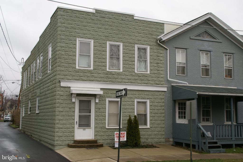 121 CENTER ST, Milton, PA 17847