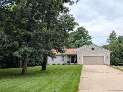 3230 Sara Cir, Twin Lake, MI, 49457-8304 | Card Image