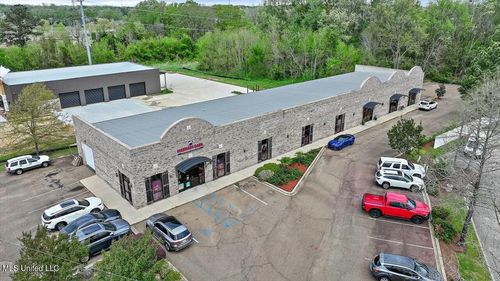 144 W Ford St, Ridgeland, MS, 39157-3301 | Card Image