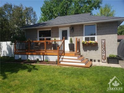 5425 Otto St, House other with 2 bedrooms, 1 bathrooms and 3 parking in Osgoode ON | Image 1