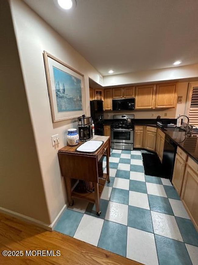 APT-5 - 100 Riverside Pl, Condo with 3 bedrooms, 2 bathrooms and null parking in Point Pleasant Beach NJ | Image 5