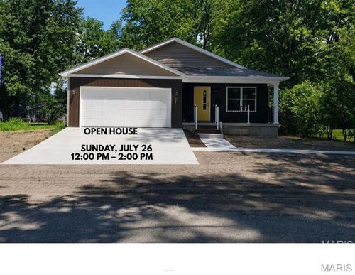 421 E Schuetz St, Lebanon, IL, 62254-1663 | Card Image