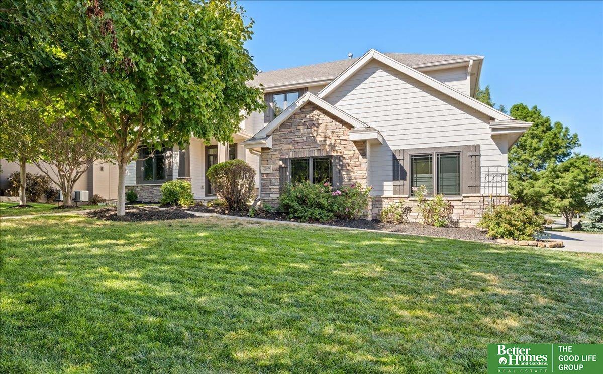 Walnut St, Elkhorn, NE 68022