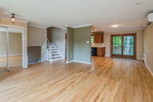 1901 Merion St, East Meadow, NY, 11554-5130 | Card Image