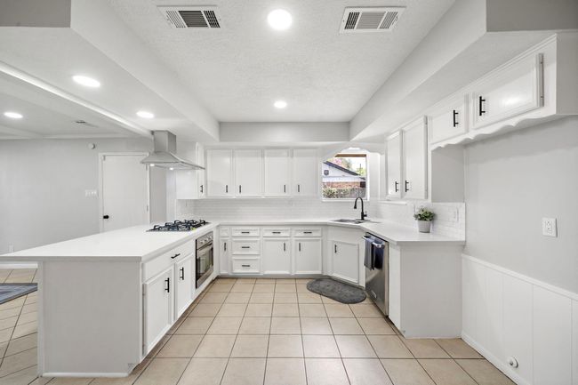 21710 Rotherham Dr, House other with 5 bedrooms, 3 bathrooms and 2 parking in Spring TX | Image 12