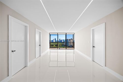 apt-1938-20379 W Country Club Dr, Aventura, FL, 33180-1664 | Card Image