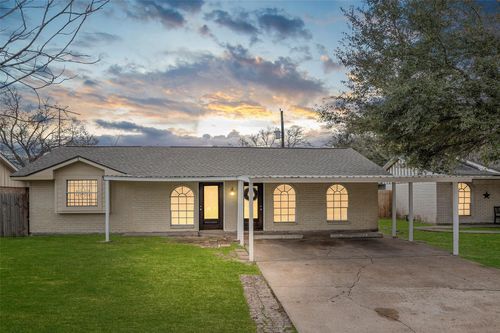 522 Hollyvale Dr, Houston, TX, 77060-5522 | Card Image