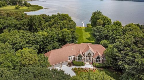 17751 Oakland Dr Ne, Ham Lake, MN, 55304-4527 | Card Image