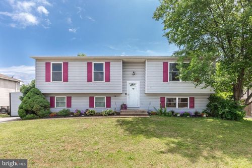 213 Roth Ave, TANEYTOWN, MD, 21787-2229 | Card Image