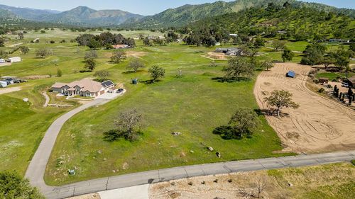 14750 Canvas Back Ln, Prather, CA, 93651-9631 | Card Image