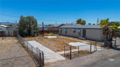 1932 Avalon Dr, Bullhead City, AZ, 86442-4948 | Card Image