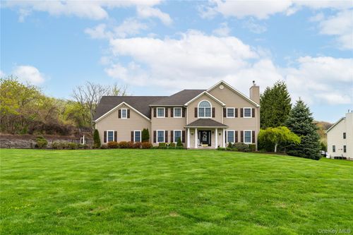 60 Idlewild Rd, Marlboro, NY, 12542-5533 | Card Image
