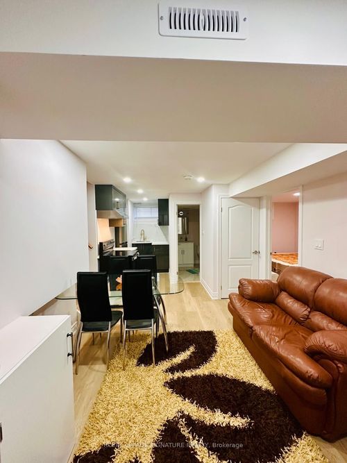 bsmt-206 Bellamy Rd N, Scarborough, ON, M1J2L6 | Card Image