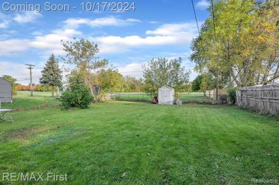 23825 Buckingham Street, Home with 3 bedrooms, 1 bathrooms and null parking in Clinton Twp MI | Image 3