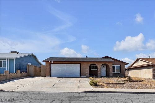 218 Kirk Ave, Henderson, NV, 89015-5225 | Card Image