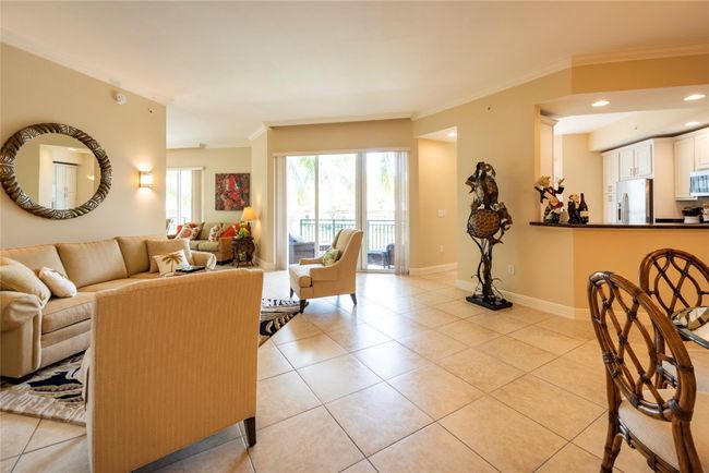 APT-272 - 16135 Emerald Estates Dr, Condo with 3 bedrooms, 3 bathrooms and null parking in Weston FL | Image 18