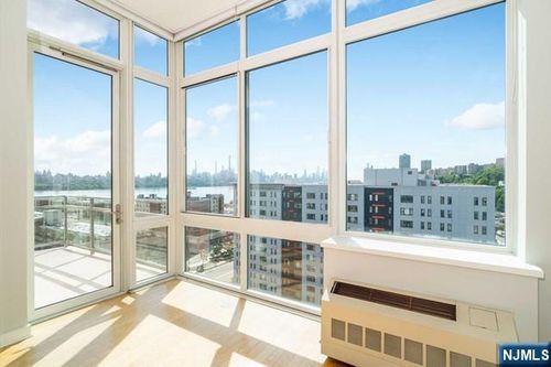 1807 Hudson Park, Edgewater, NJ, 07020-1575 | Card Image