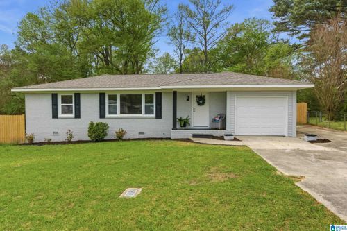 918 9th Ave, Pleasant Grove, AL, 35127-2131 | Card Image