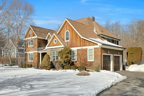 14 Pond Hollow Ct, Pleasantville, NY, 10570-2541 | Card Image