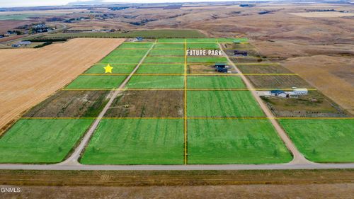 689 Harmony Loop, Hazen, ND, 58545-8502 | Card Image