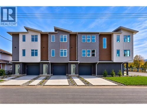 151 Park St, Kamloops, BC, V2B | Card Image