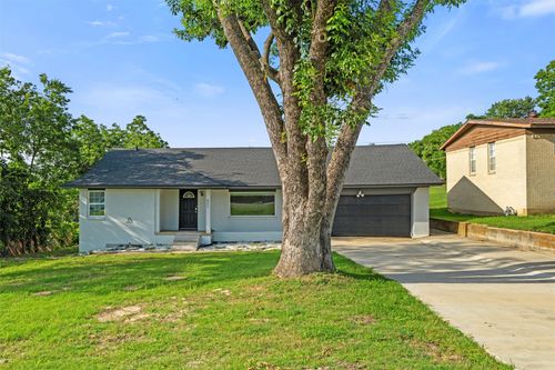 421 E Tarrant Rd, Grand Prairie, TX, 75050-3755 | Card Image