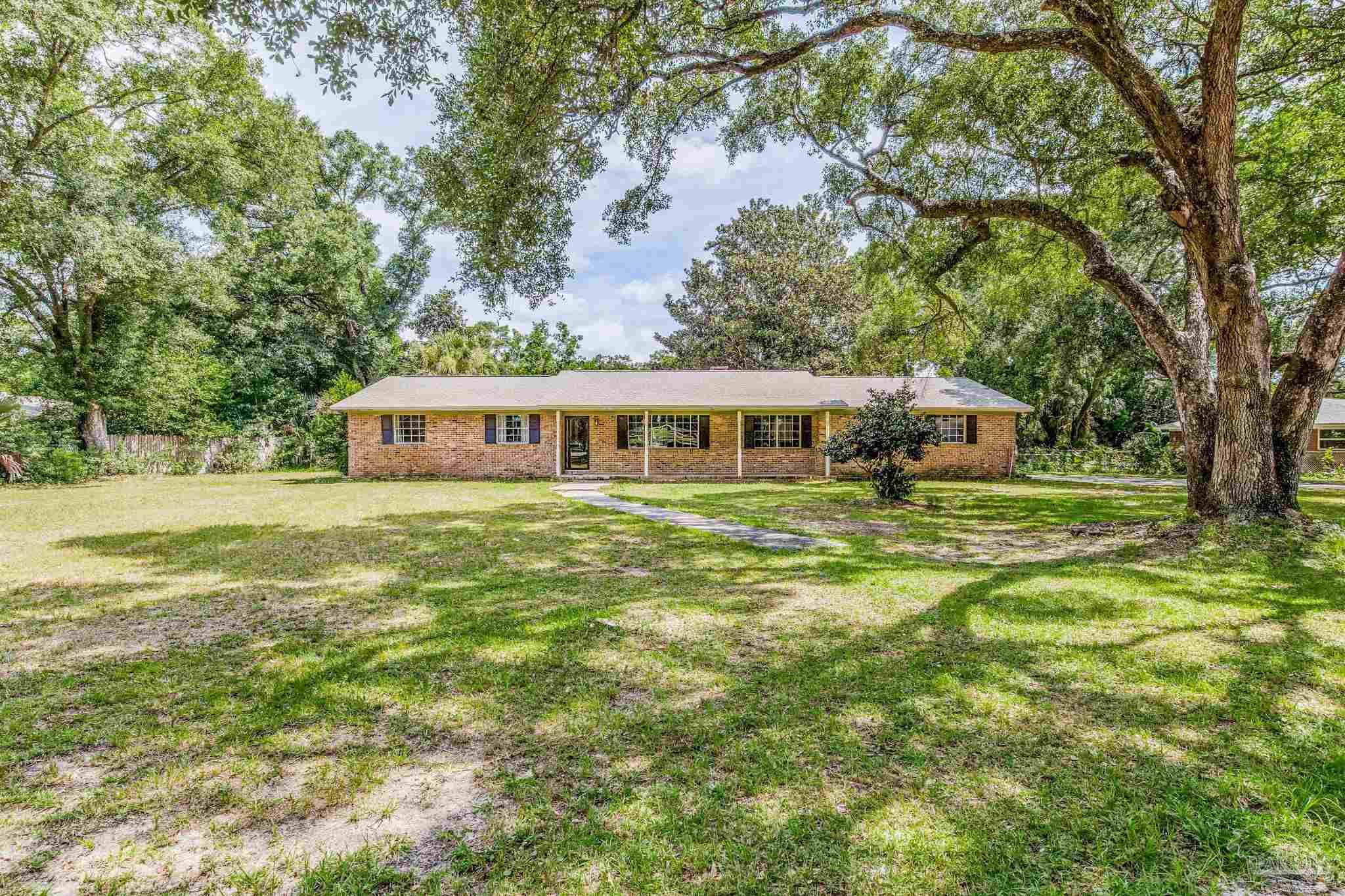 Mohawk Trl, Pensacola, FL 32506