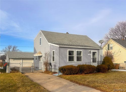 250 Danbury Dr, Cheektowaga, NY, 14225-2184 | Card Image