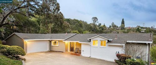 28 28 Southwood Dr, Orinda, CA, 94563 | Card Image