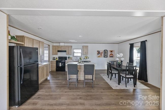Kitchen & Dining | Image 11