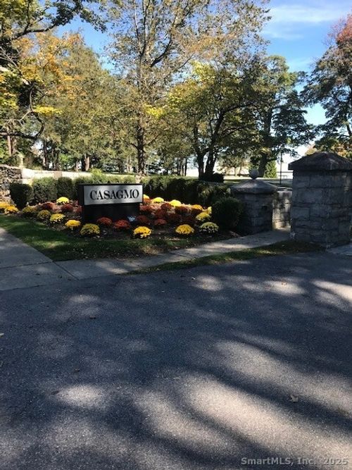 8-8 Stebbins Close, Ridgefield, CT, 06877-3979 | Card Image