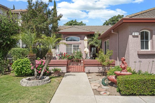 573 Fribourg Ln, House other with 3 bedrooms, 2 bathrooms and null parking in Manteca CA | Image 6