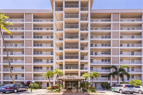 apt-506-2671 S Course Dr, Pompano Beach, FL, 33069-6316 | Card Image