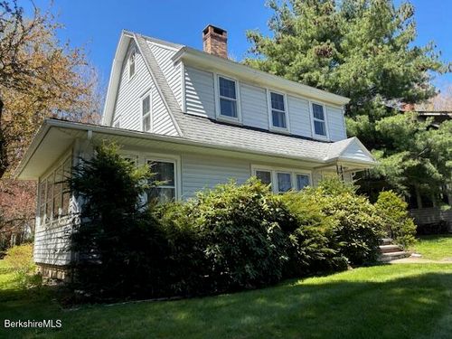 39 Castle St, Great Barrington, MA, 01230 | Card Image