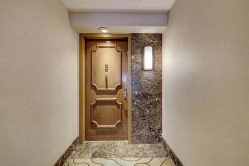 unit-302-49 Briar Hollow Ln, Houston, TX, 77027-9307 | Card Image