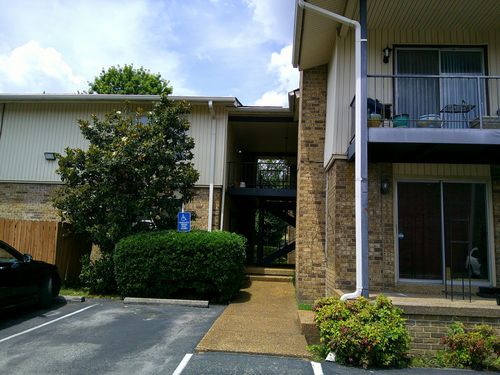 m19-2116 Hobbs Rd, Nashville, TN, 37215-3341 | Card Image