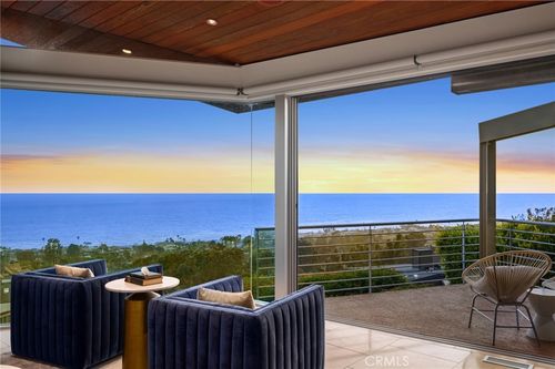 856 Diamond St, Laguna Beach, CA, 92651 | Card Image