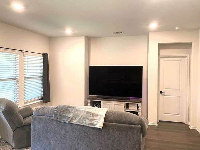 2212 San Jacinto Way, House other with 3 bedrooms, 2 bathrooms and null parking in Sherman TX | Image 7
