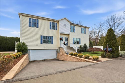 6-8 Marion Ave, Harrison, NY, 10528-3533 | Card Image