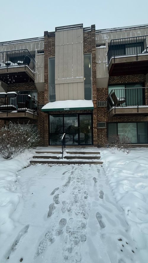 apt-303-1453 N Winslowe Dr, Palatine, IL, 60074-2935 | Card Image