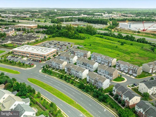 7022 Mongoose Trl, Townhouse with 3 bedrooms, 4 bathrooms and null parking in GAINESVILLE VA | Image 42
