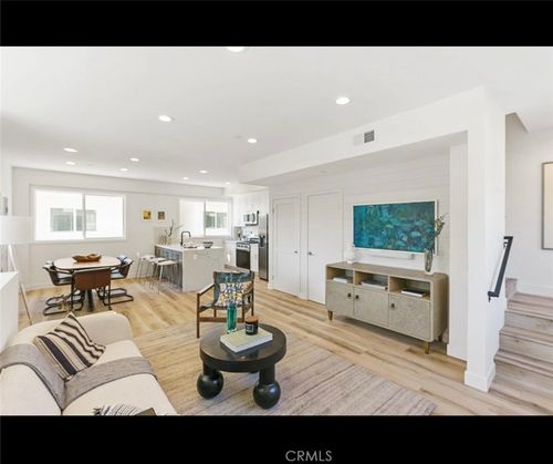 14662 W Sara Ln, Panorama City, CA, 91402-1860 | Card Image