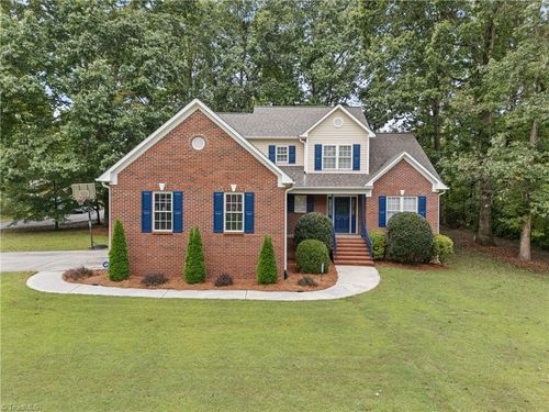 270 Shady Oak Trl, Clemmons, NC, 27012-9326 | Card Image