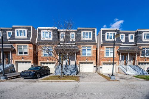 4-8032 Kipling Ave, Vaughan, ON, L4L2A1 | Card Image