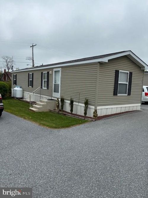 12 Sandhill Park, LEBANON, PA, 17046 | Card Image