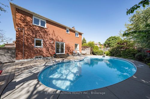 221 Old Orchard Cir, Oakville, ON, L6H4N6 | Card Image